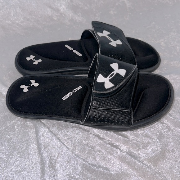 Under Armour slides - Picture 5 of 7